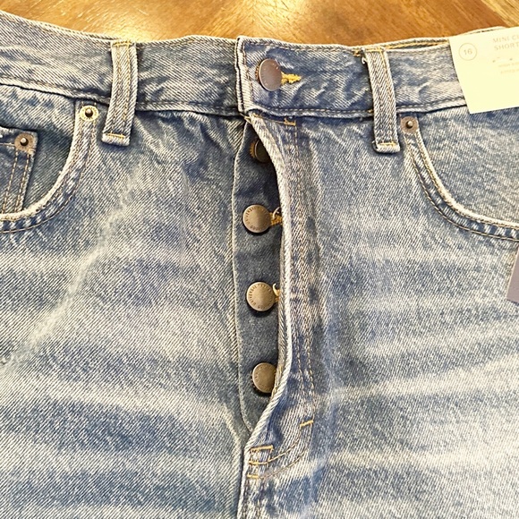 Universal Thread Distressed High Waist Mini Cut-Off Denim Shorts Size 16 - Picture 6 of 6